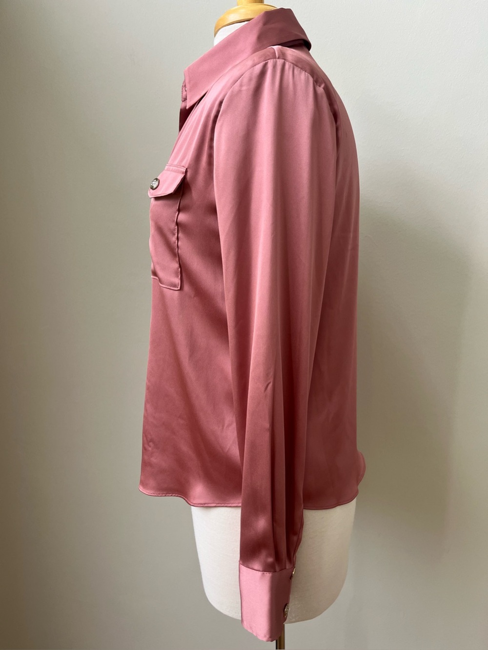 White House Black Market Satin Top Button Front Blouse Pink XS Silky Luxe - Picture 4 of 7